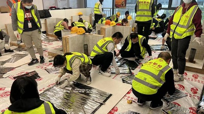 小标题：一、费用构成解析